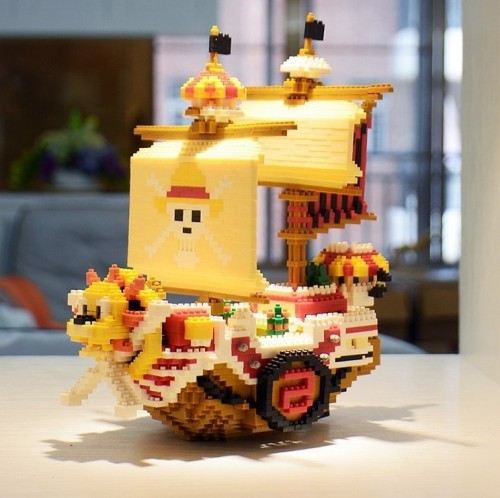 LEGO CON TÀU THOUSAND SUNNY 200538 One Piece CAO 24CM - 2385 MẢNH GHÉP